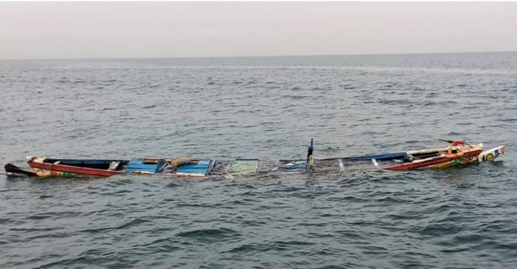 30 bodies found in boat off the coast of Senegal