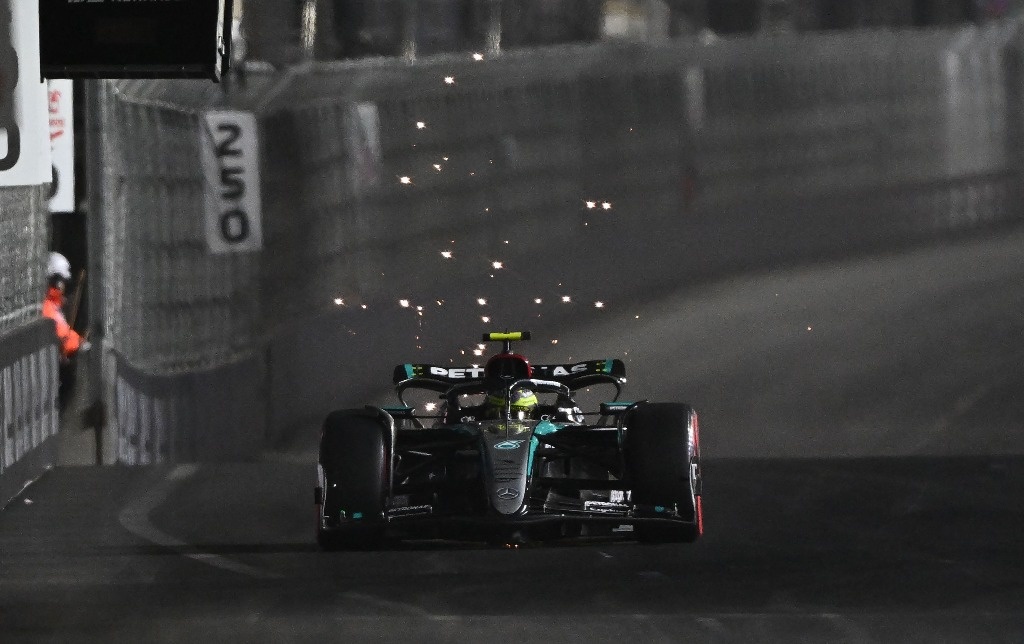 Hamilton dominates Las Vegas GP practices; ‘Czech’, lagging behind