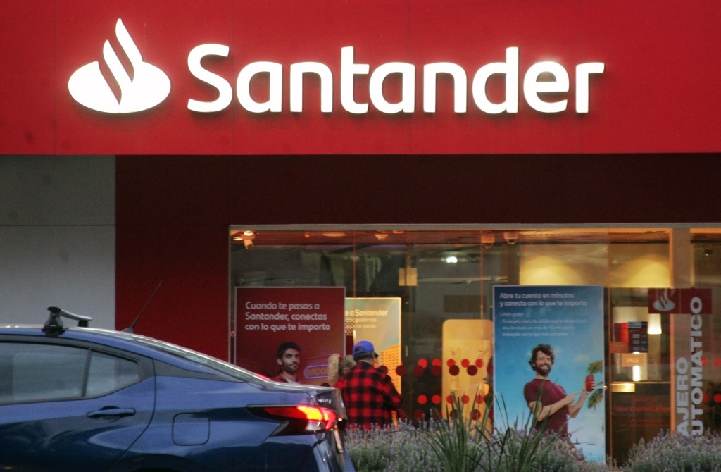 Demand for credit score will increase to accumulate semi-new vehicles: Santander