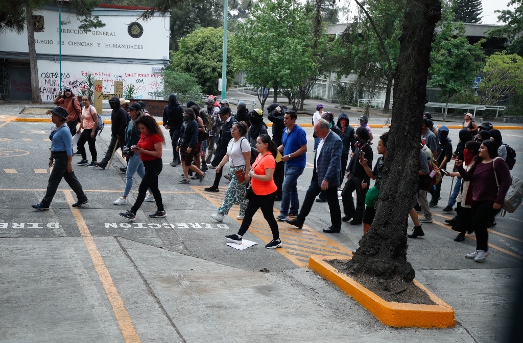 They arrange a dialogue desk between authorities and college students of CCH Naucalpan