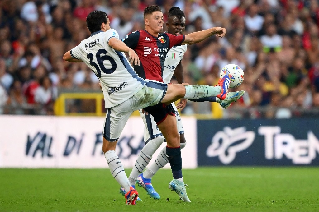 Inter Milan lose victory at Genoa