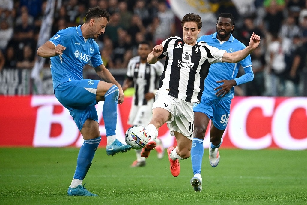 Juventus and Napoli share points in goalless Serie A duel