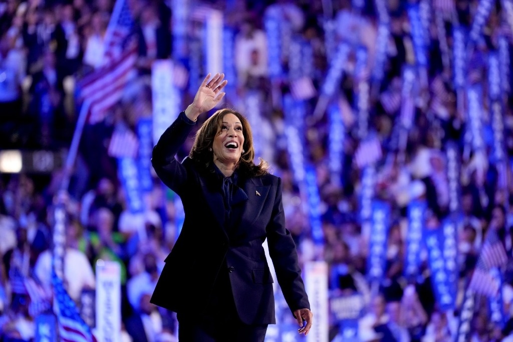 Kamala Harris, the “happy warrior,” leaves Chicago for the White House