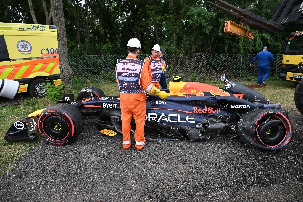 ‘Checo’ Pérez suffers stampede at Hungarian GP