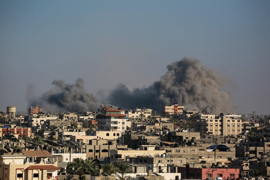 Israel launches nightly bombings in southern Gaza