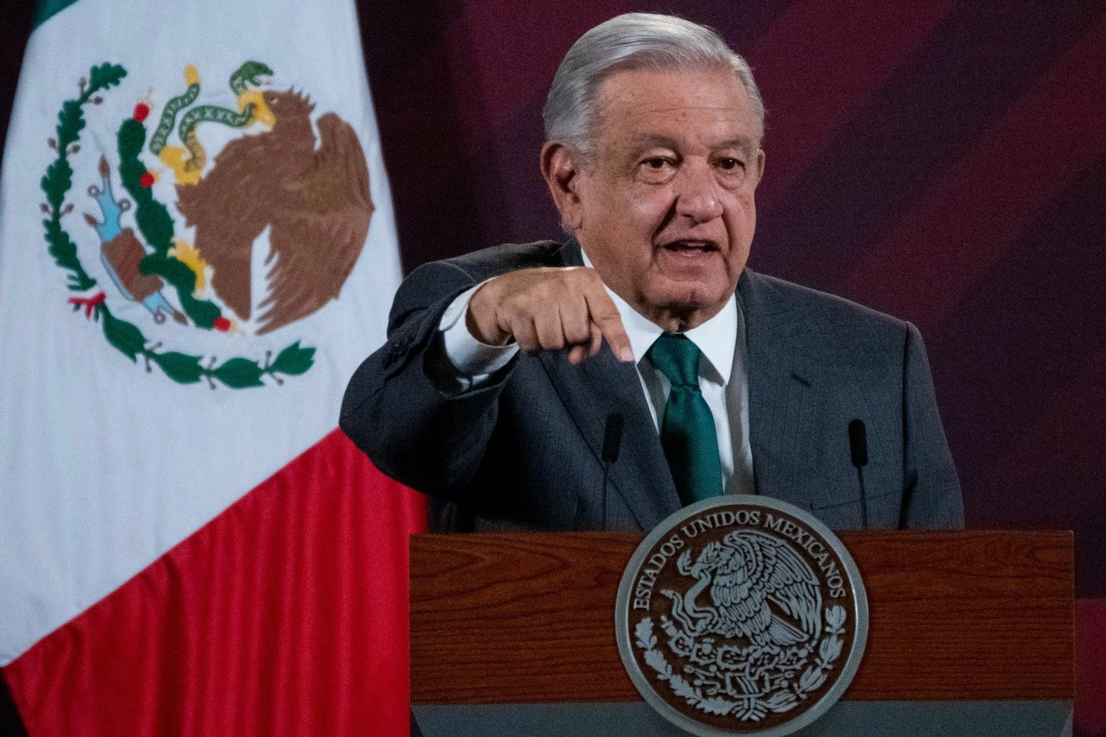 La Jornada Llama Amlo A Aspirantes Estatales A No Meterse En Publicidad