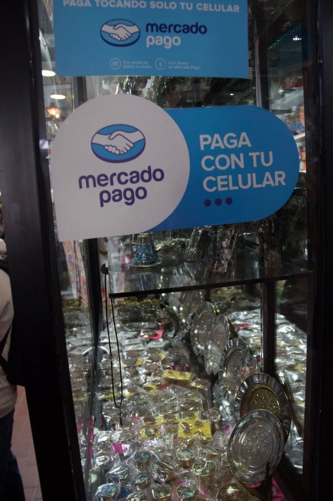 Mercado Pago steps on the gasoline to acquire a banking license