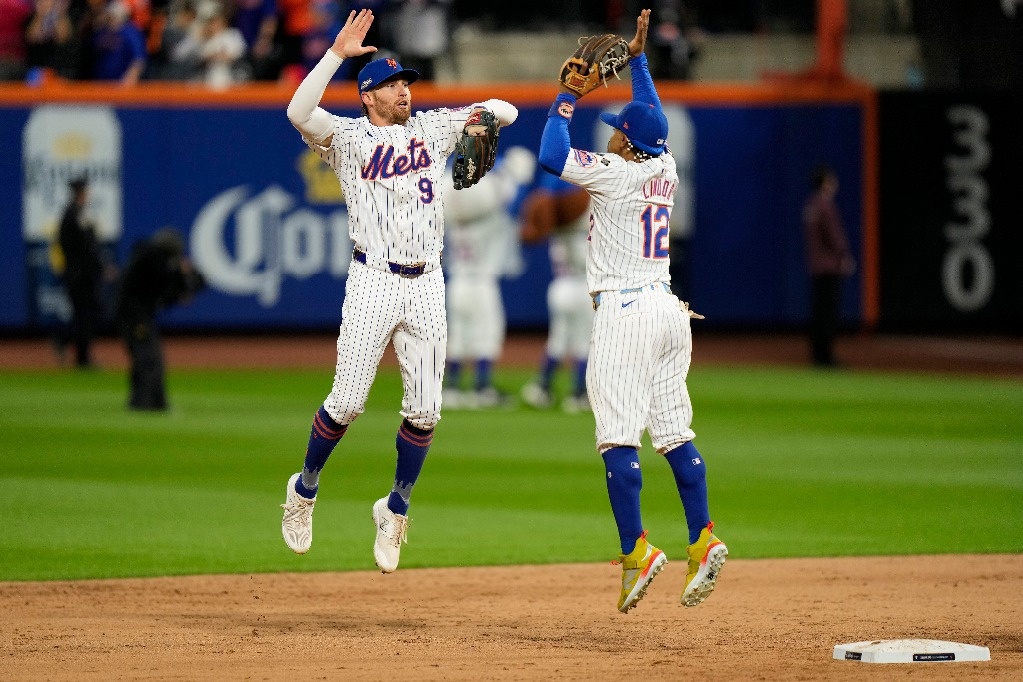 Mets beat Philadelphia and take the lead in the division series