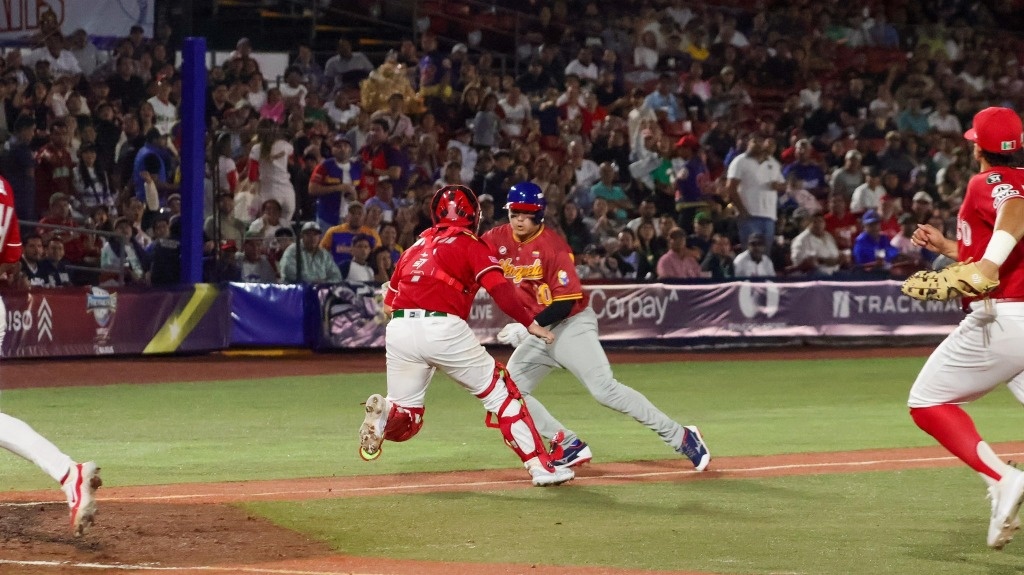 Mexico falls 8-4 against Venezuela when debuting in the Premier 12 of baseball