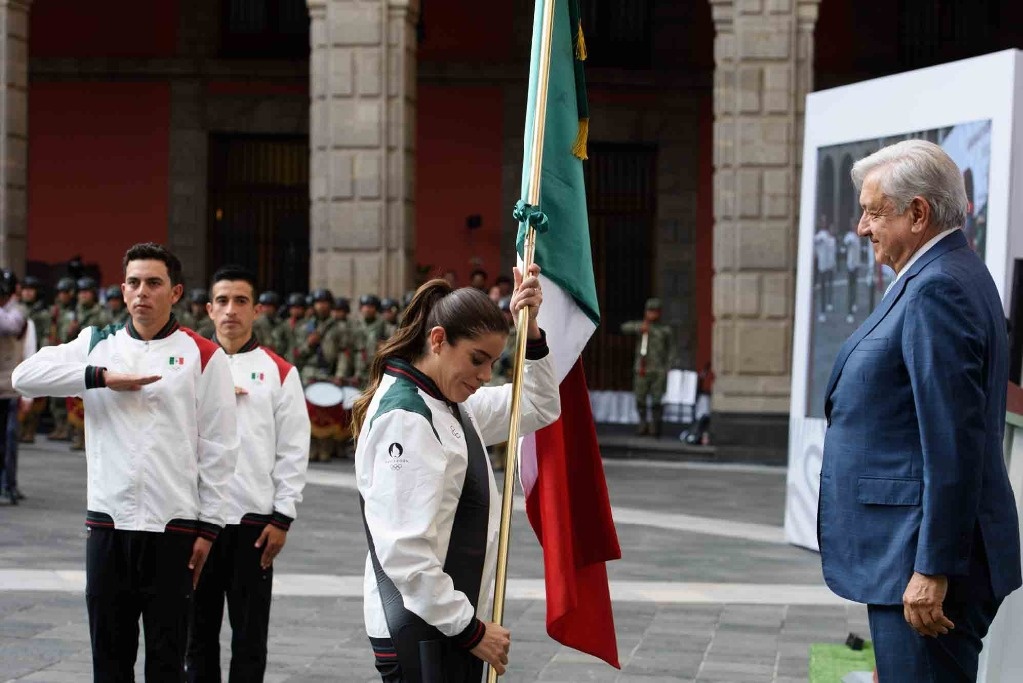 All of Mexico helps them, they aren’t alone, AMLO tells Olympic athletes