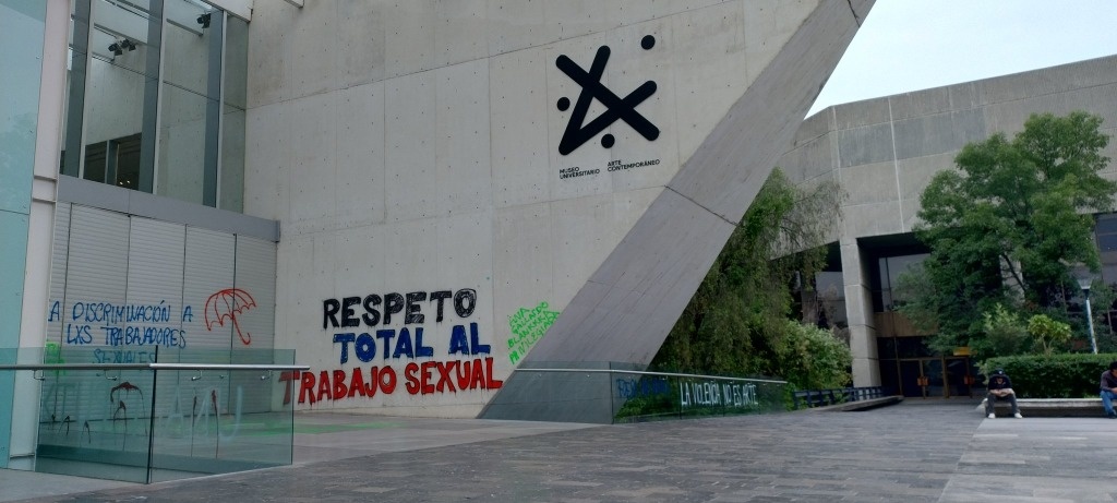 MUAC closes Ana Gallardo exhibition after protest over revictimizing narrative