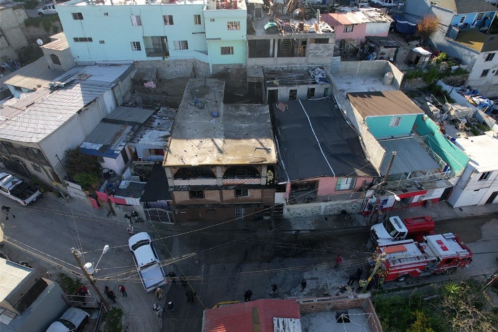 La Jornada - Mueren Siete Personas Por Incendio En Vivienda En Tijuana