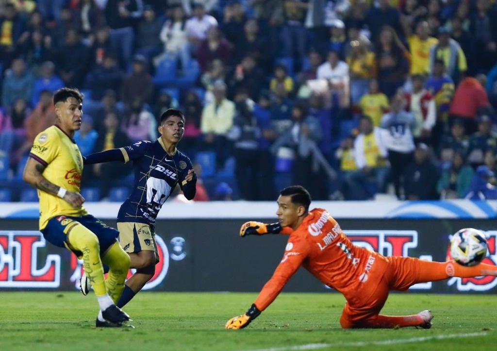 Blue and gold pride; Pumas beat América in the capital classic