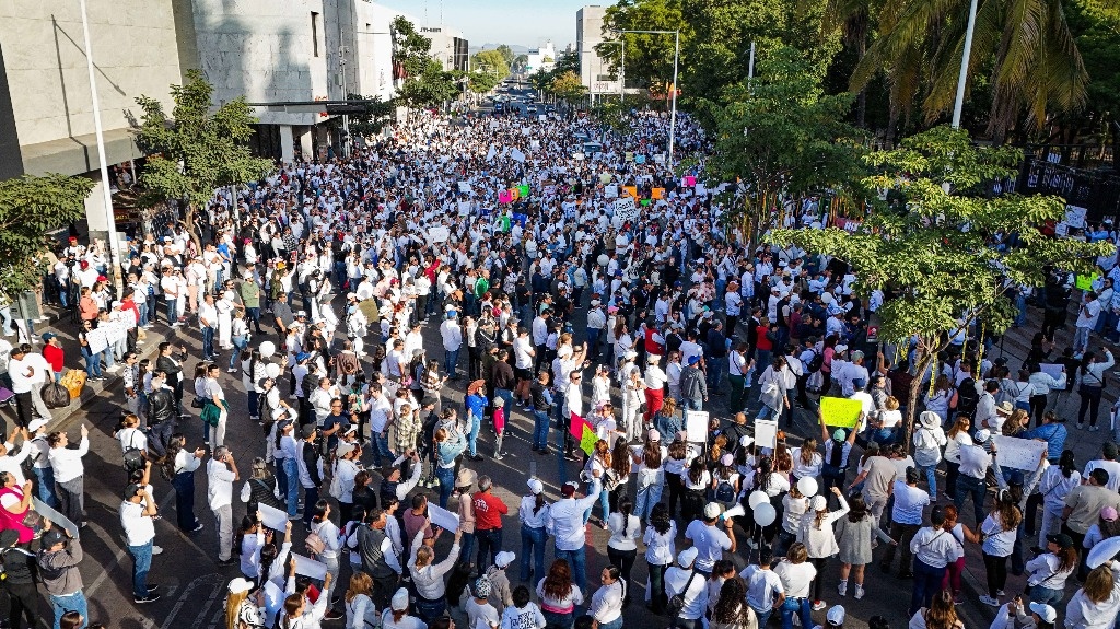 La Jornada - Otra marcha en Culiacán para exigir paz