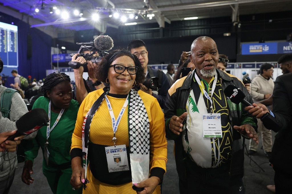 Occasion that freed South Africa from apartheid loses parliamentary majority