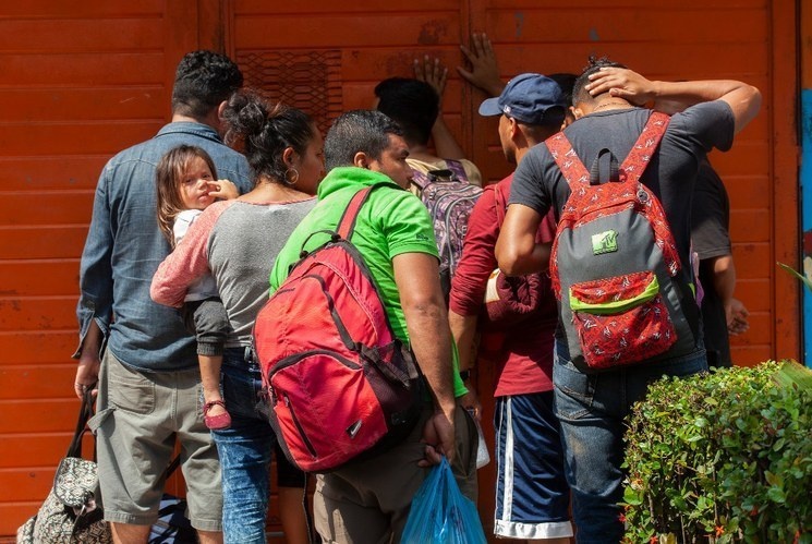 La Jornada Permanecen solo 275 migrantes en albergues de Nuevo