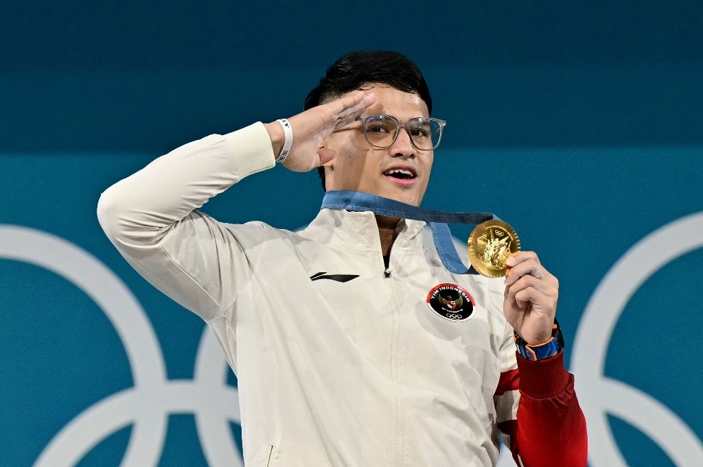 Indonesian weight loss Juniansyah gold in 73 kg