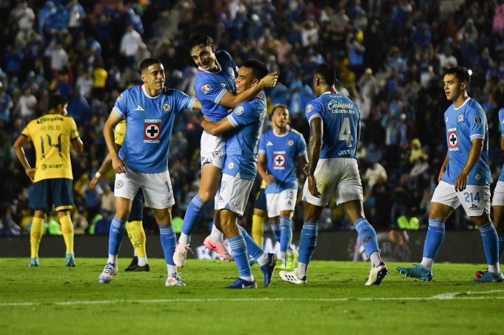 La Máquina gives a dance to two-time Liga MX champion America