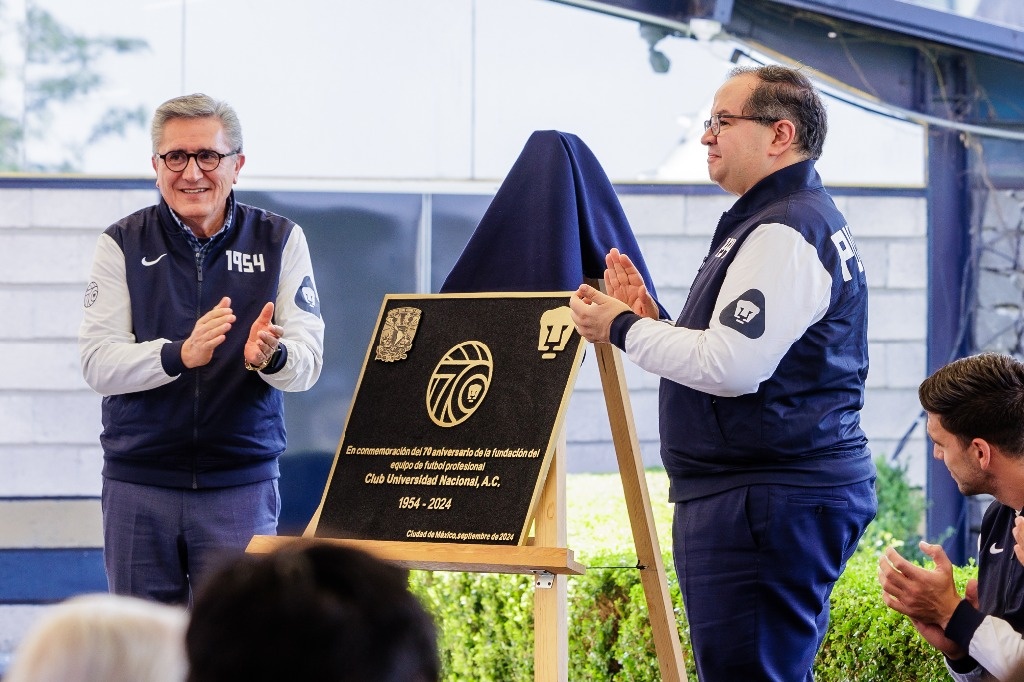 Pumas unveils commemorative plaque for the team’s 70th anniversary