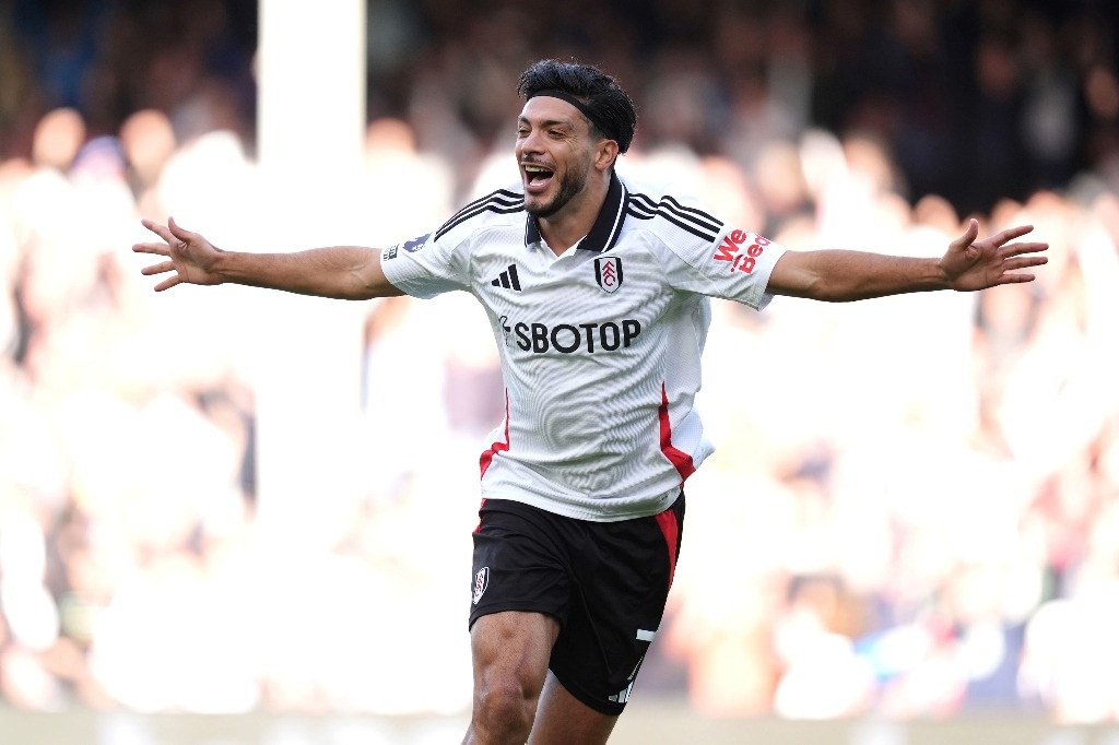 Raúl Jiménez scores although Fulham loses 1-3 against Aston Villa