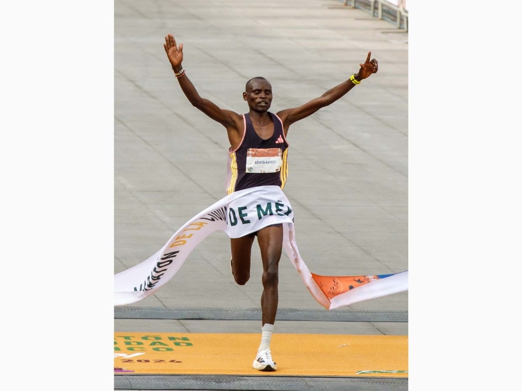 Kenyans reign in Mexico City Marathon