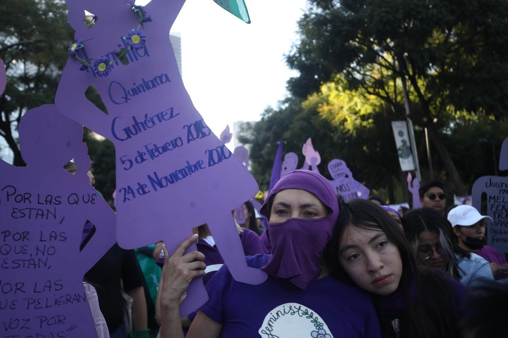 La Jornada Reportan Saldo Blanco En Marcha Del 25n En Cdmx 1411