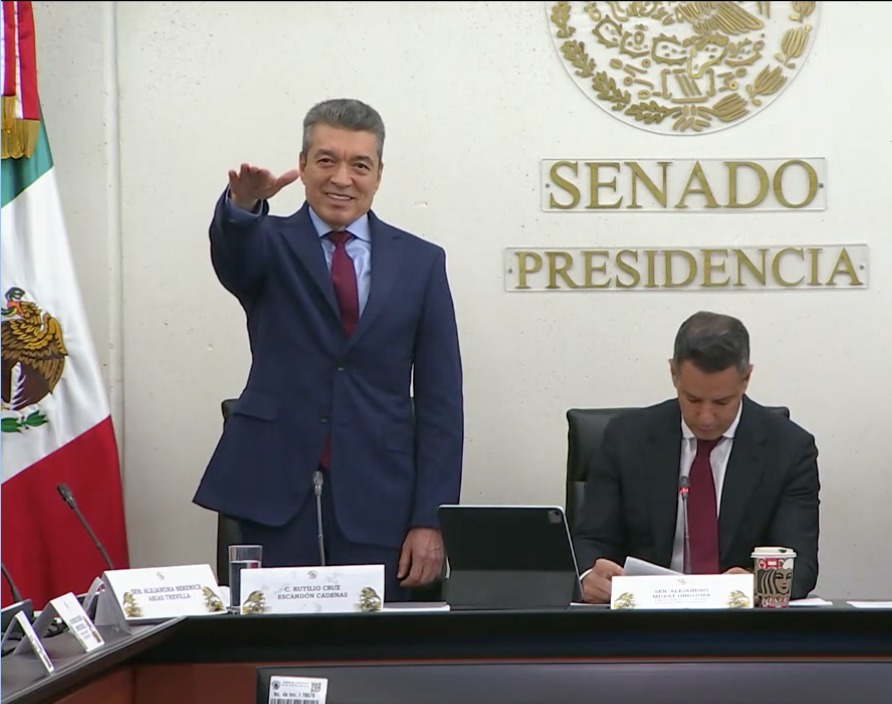 La Jornada - Rinde protesta Rutilio Escandón como Cónsul en Miami