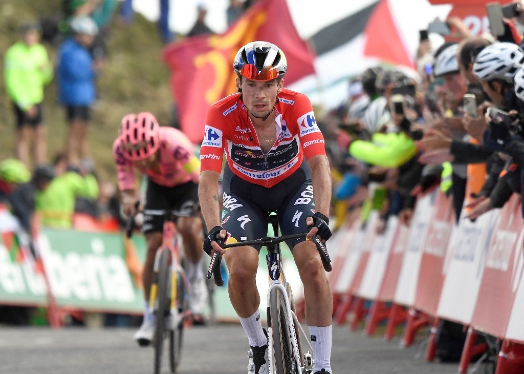 Roglic seals Vuelta a España; Dumbar wins queen stage