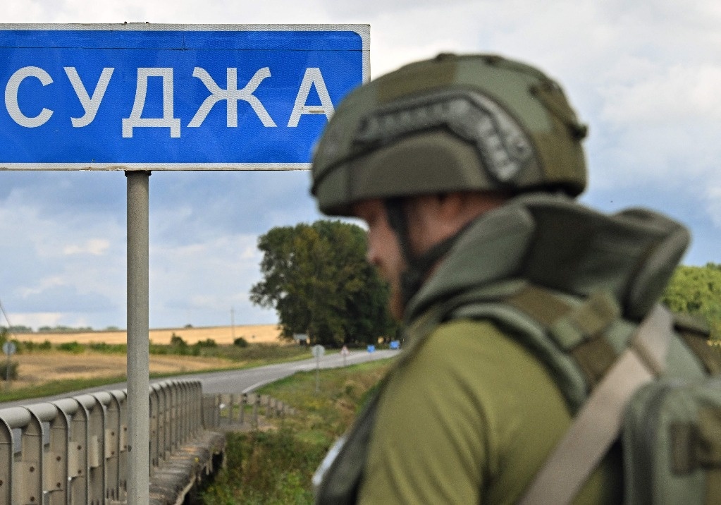 Russia faces Ukrainian incursion for third day