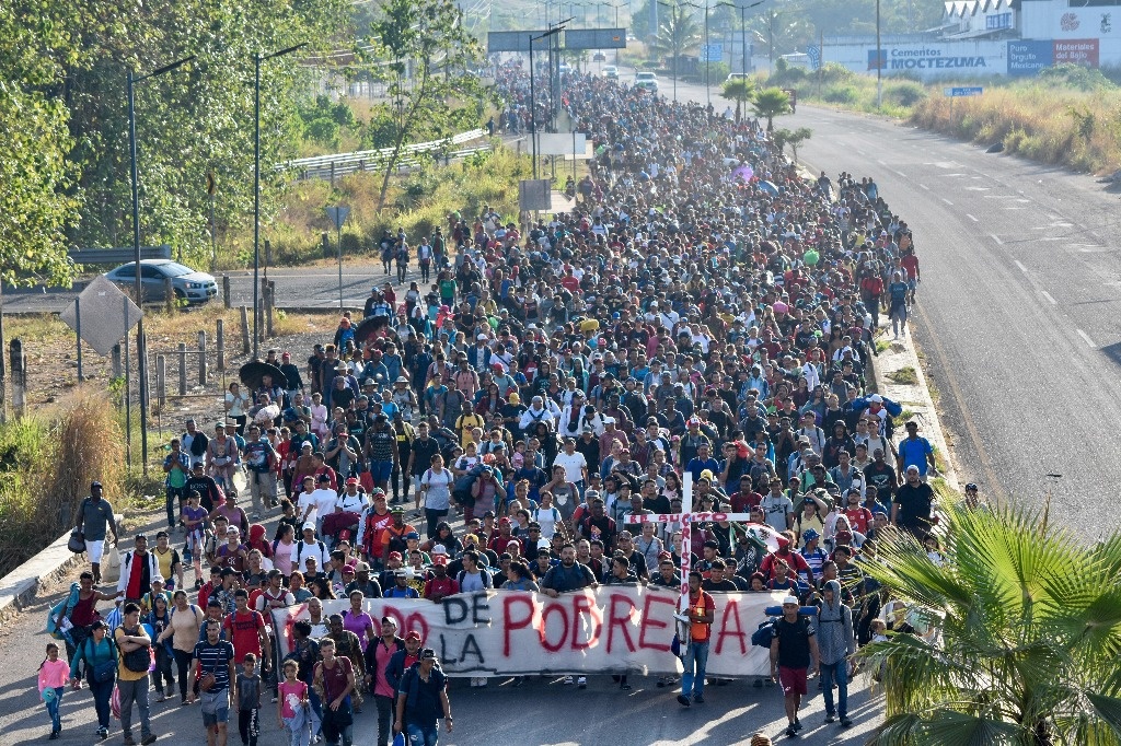 La Jornada Sale de Tapachula Chiapas caravana con 7 mil migrantes