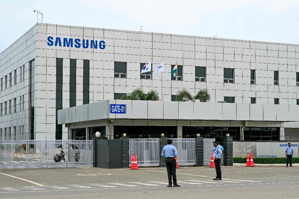 Samsung to lay off up to 30% of overseas employees: sources