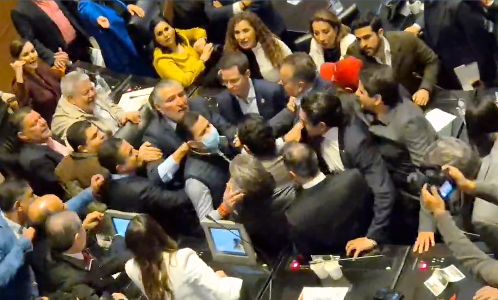 Morenistas and PAN Members Clash in Senate Brawl