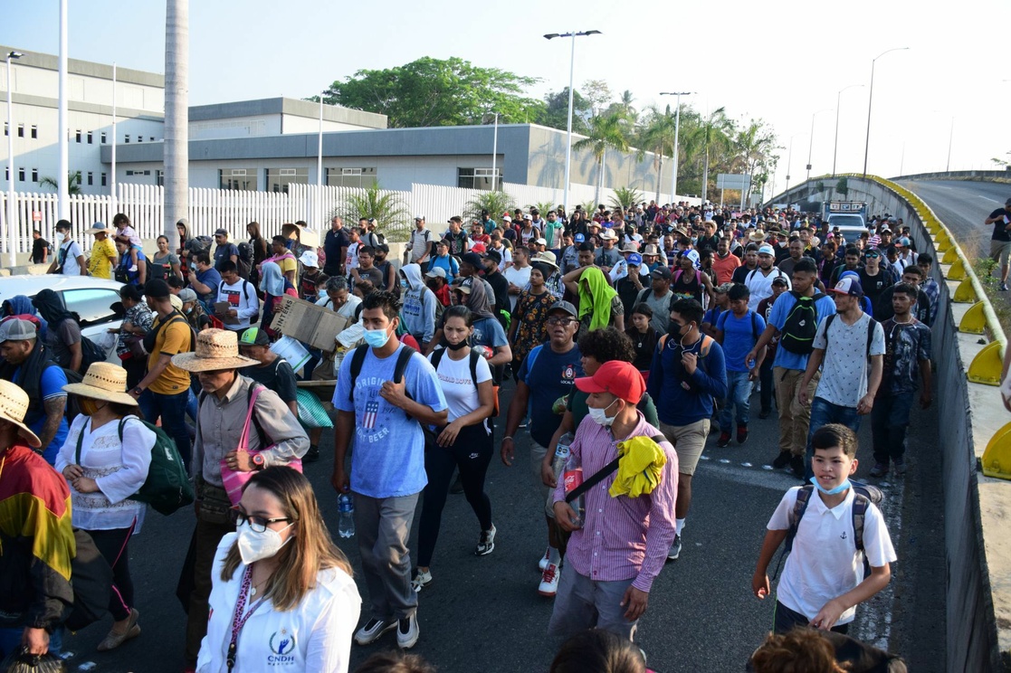 La Jornada Disuelven la caravana