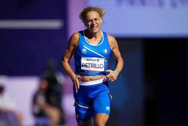 Trans athlete Valentina Petrillo lags behind in 400-meter race