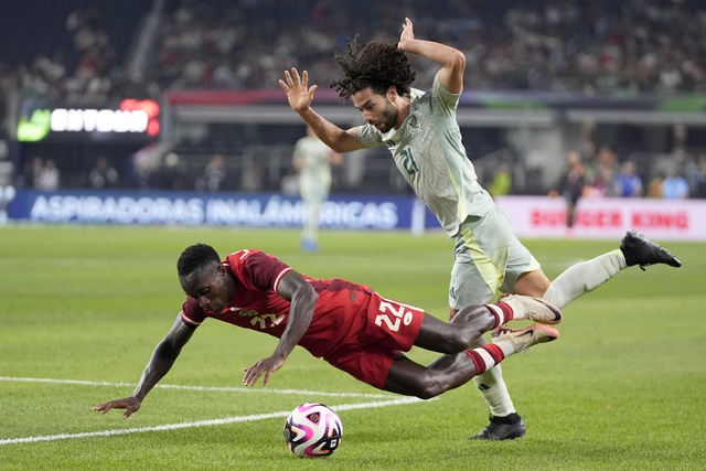 Goalless and with half-empty stands, El Tri draws with Canada