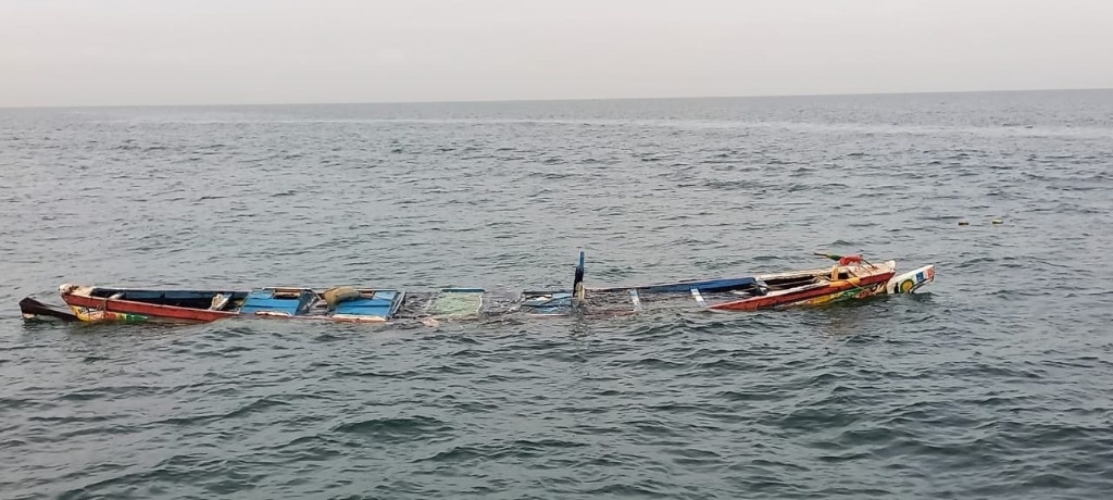 Number of migrants killed in shipwreck off Senegal rises to 39