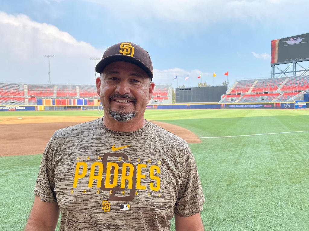 Con nuevo uniforme se reconoce Padres como el equipo de San Diego