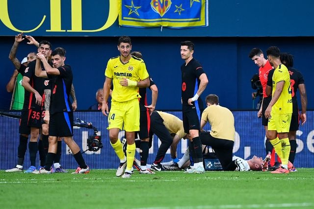 Ter Stegen could miss the rest of the season after a knee injury