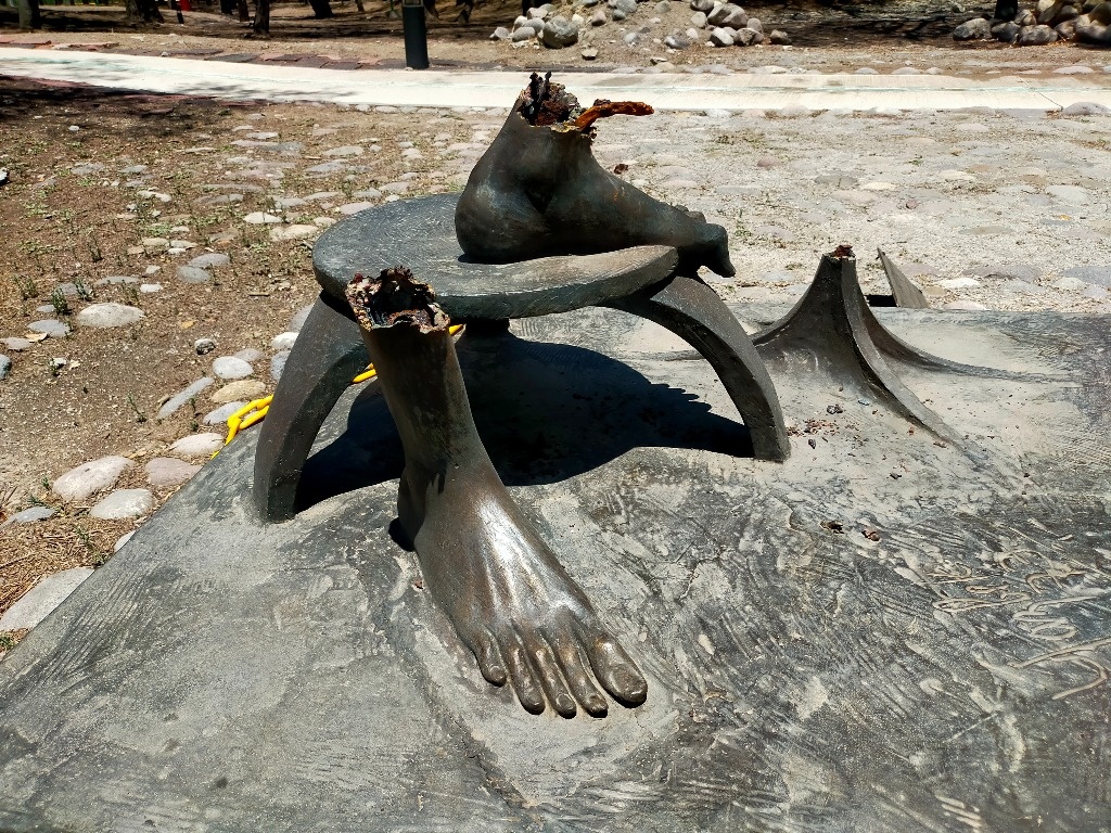 Sculpture by worldwide artist smashed in tried theft in Cuautitlán Izcalli