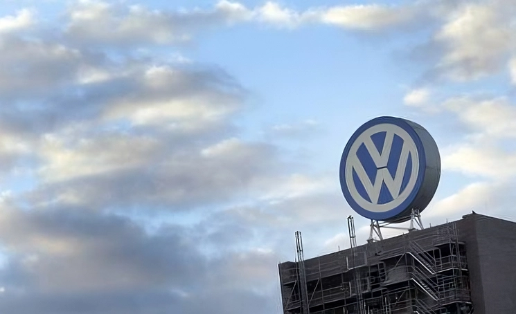 VW plans to stop production at joint plant in China