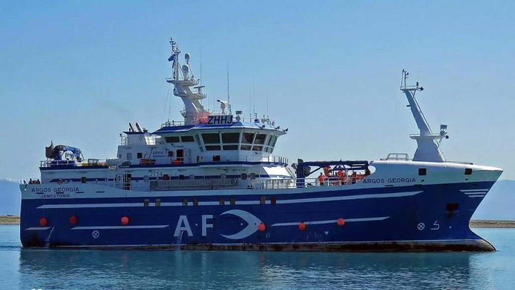 9 individuals have died within the sinking of a fishing boat within the Falklands