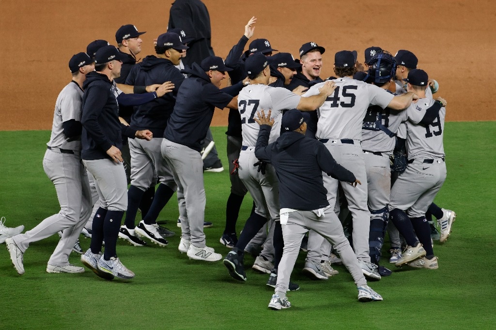 Yankees, to the championship final; they beat Reales