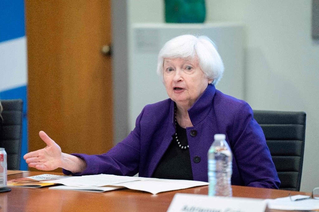 Yellen calls US labor market “healthy”