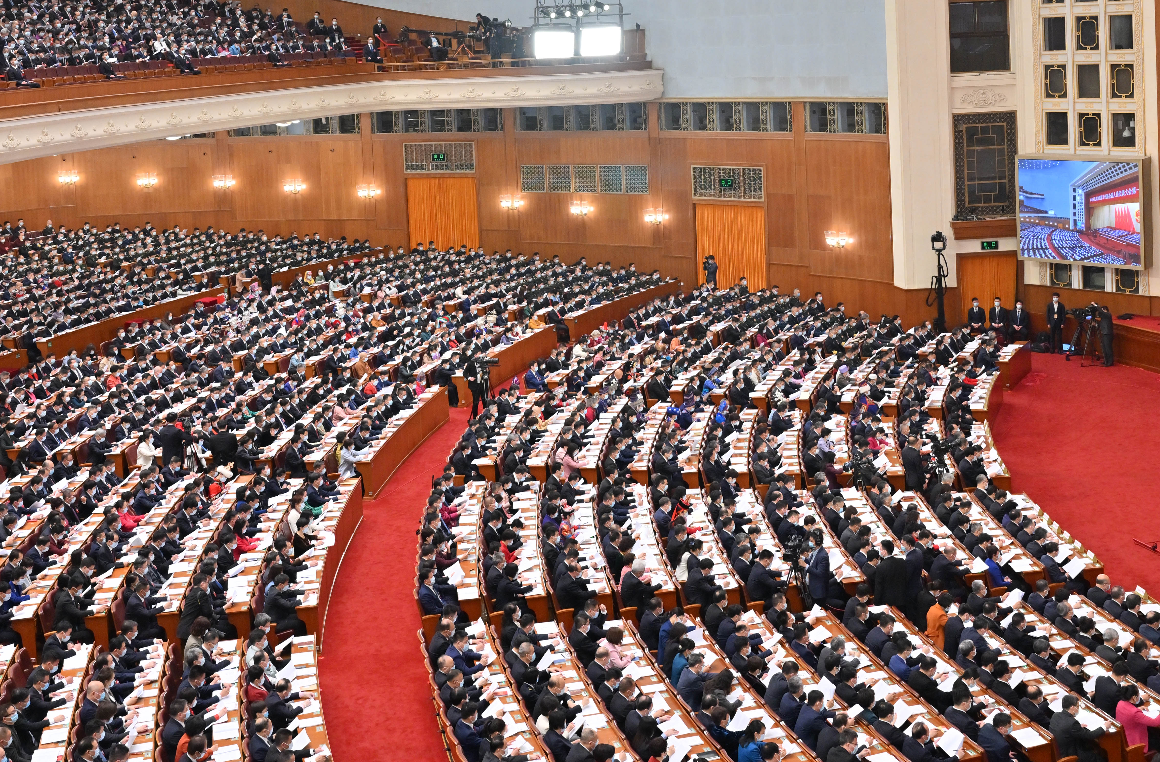 La reunión de inauguración de la primera sesión de la XIV Asamblea Popular Nacional (APN) se celebra en el Gran Palacio del Pueblo en Beijing, en la capital de China, el 5 de marzo de 2023. (Xinhua/Yue Yuewei) Foto 